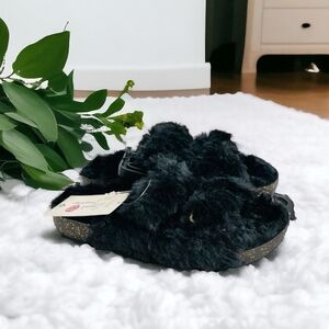 NWT Women’s Slippers Back Fluffy Buckle Top Slides Comfy Soft Fur Slides Sandals